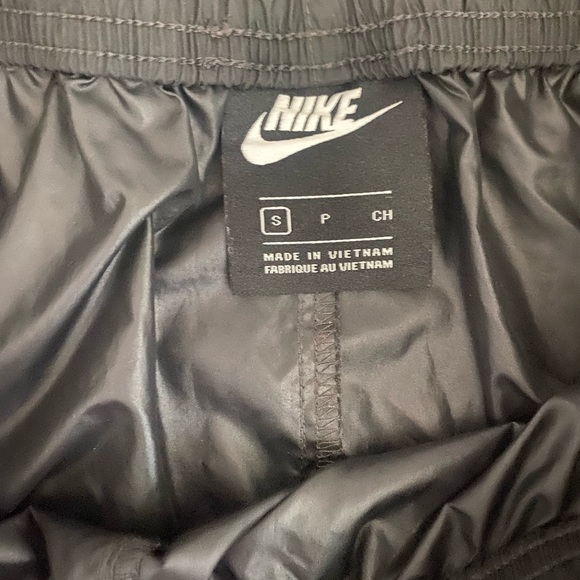 Nike Shorts - Picture 3 of 3